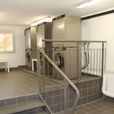 Hoteliere Laudine מלון דירות 3*