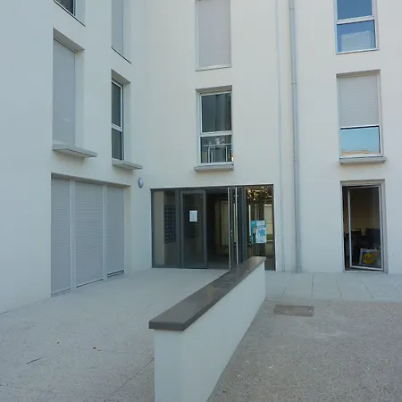 Hoteliere Laudine מלון דירות 3*